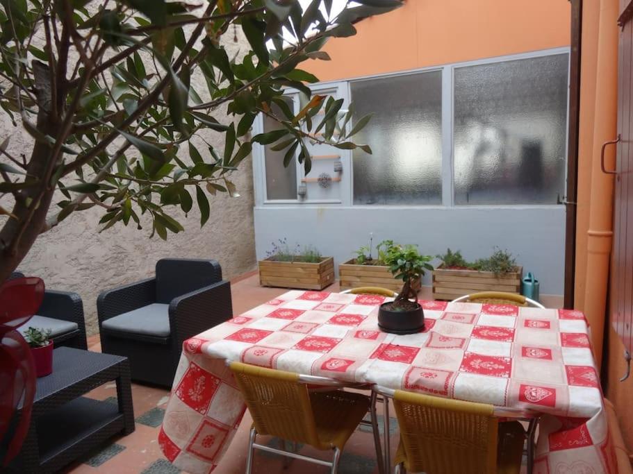 Appartement Spacieux Avec Grand Patio, 1Er Etage Sigean Buitenkant foto